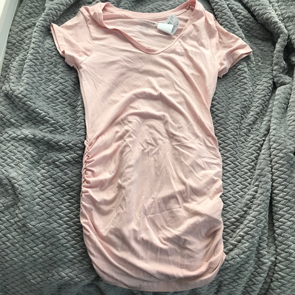 ♏️SOLD♏️ Pea in the pod pink maternity top